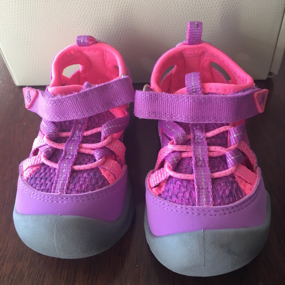 OshKosh Toddler Girl’s Sandals